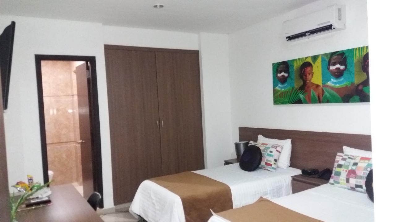 Turbo Hotel Plaza Manfortt المظهر الخارجي الصورة